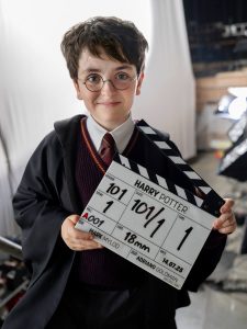 U Dominica: „Zdroj: HBO / Aidan Monaghan – promofotka z natáčania HBO seriálu