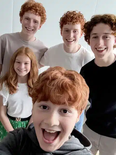 Súrodenci Weasleyovci v seriáli Harry Potter: Kto sú nové tváre z Brlohu?